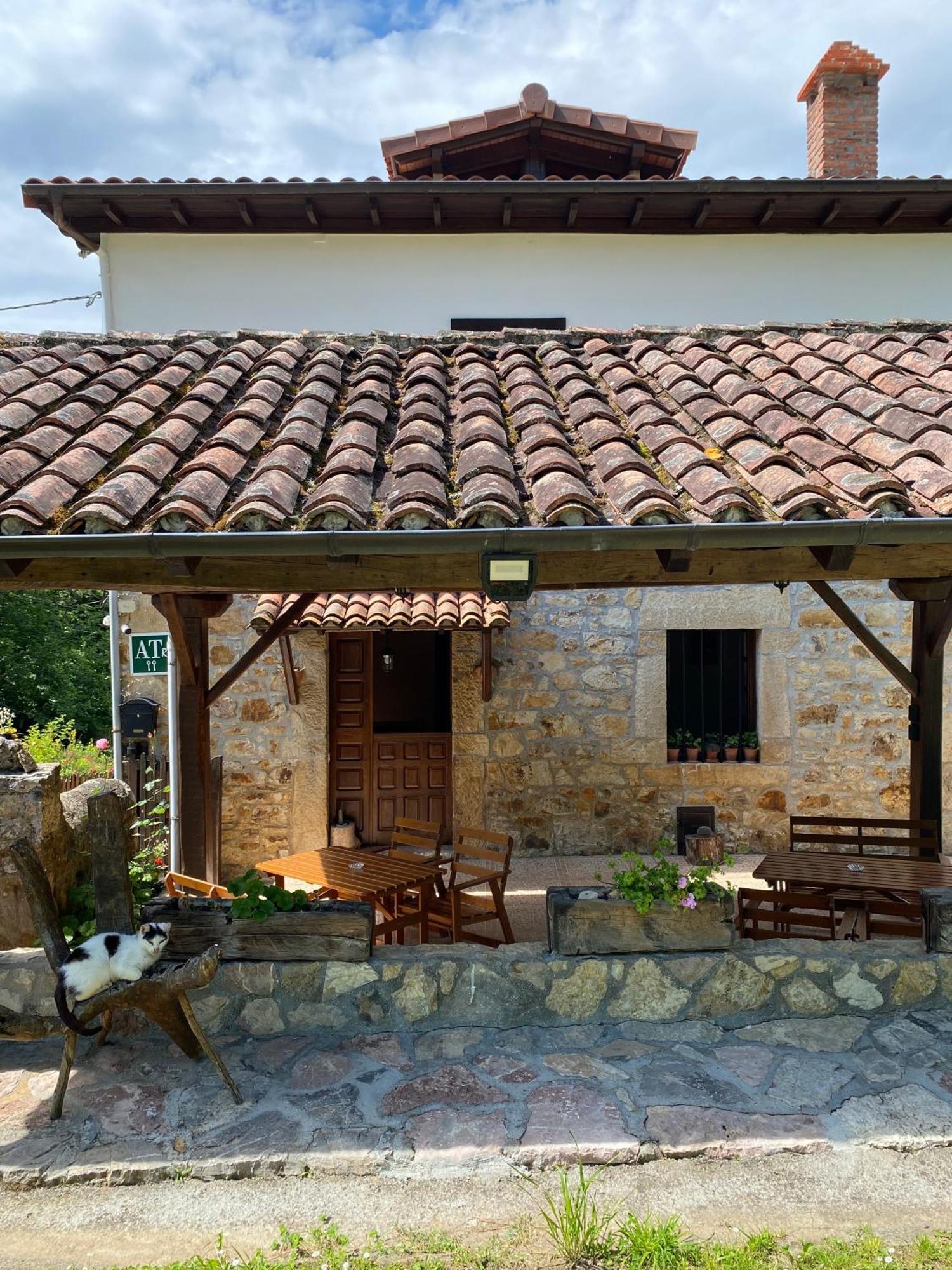 Apartamentos Rurales La Caviana Onís المظهر الخارجي الصورة
