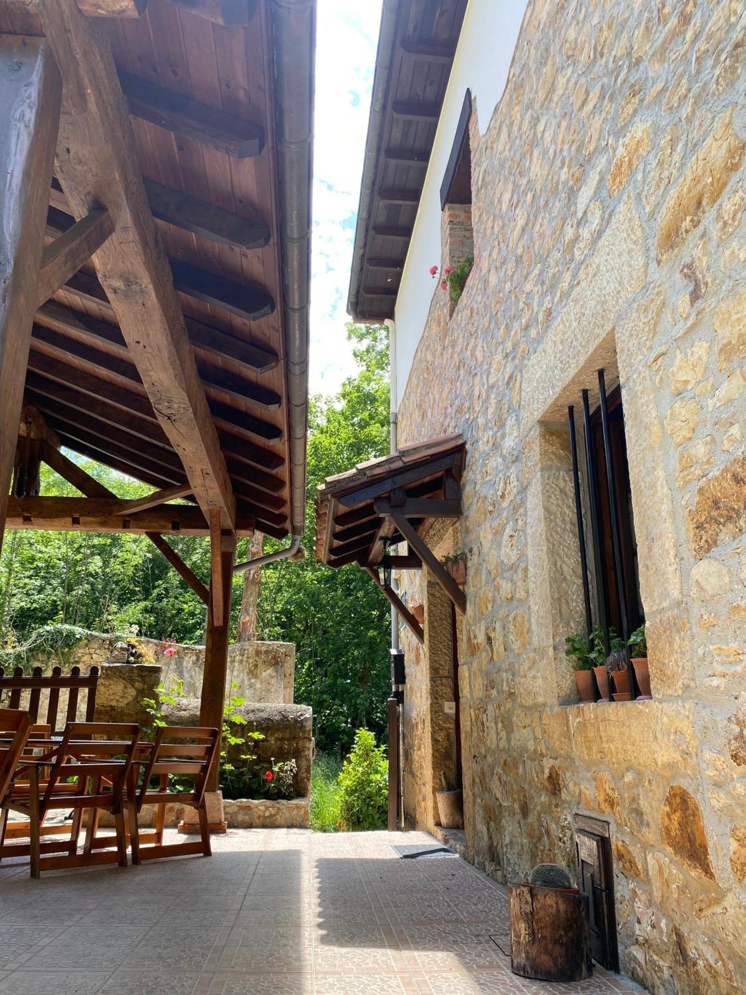 Apartamentos Rurales La Caviana Onís المظهر الخارجي الصورة