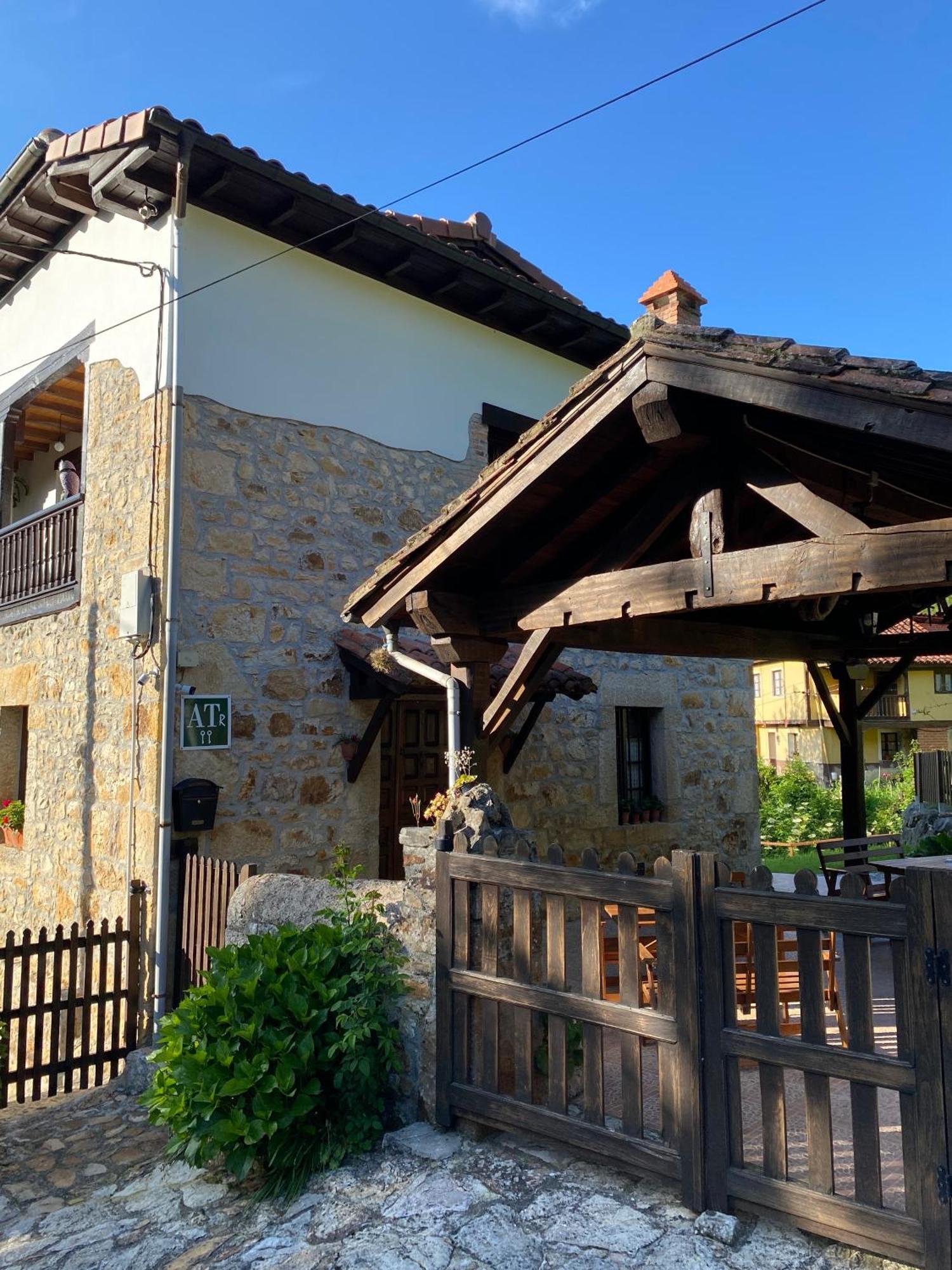 Apartamentos Rurales La Caviana Onís المظهر الخارجي الصورة