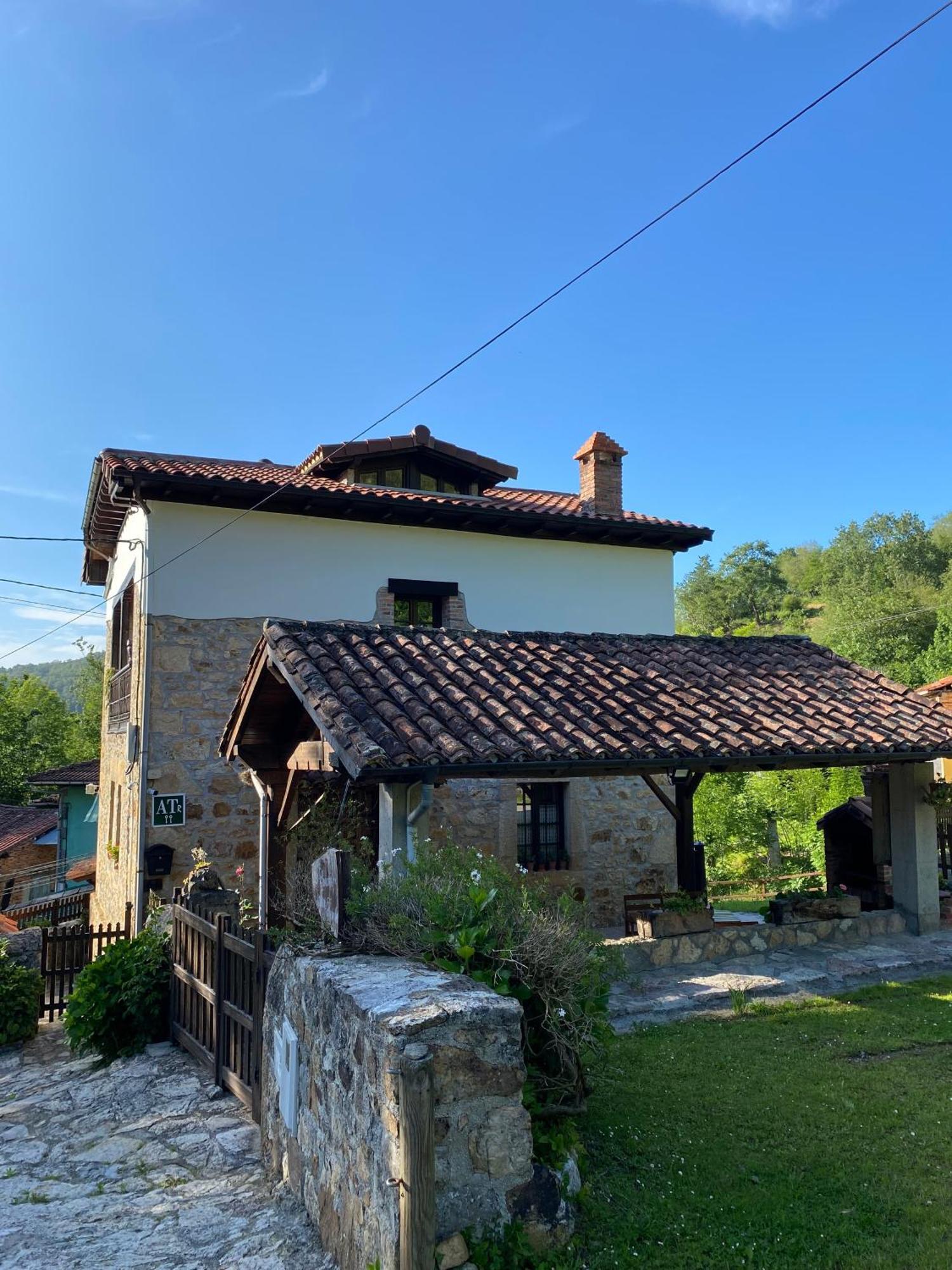 Apartamentos Rurales La Caviana Onís المظهر الخارجي الصورة
